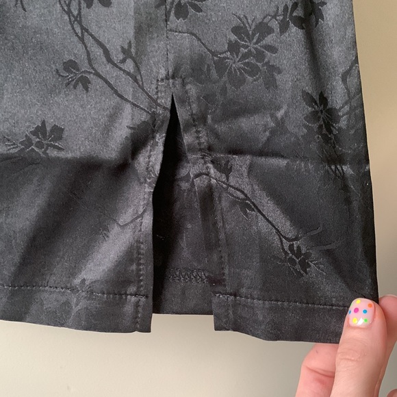 BNWOT Black Satin Skirt with Split & Zip Up Back, size XS - Picture 5 of 10